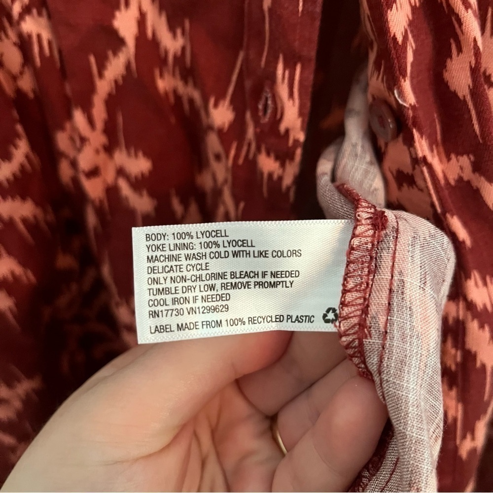 NWT Knox Rose Ikat Button Down - Picture 4 of 5